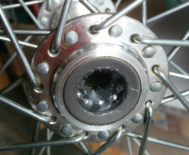 Replacing the ball bearings in a wheel axle