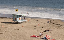 california santa cruz beach lifeguard hut sand